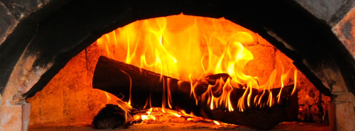 Ventajas de cocinar en horno de leña AMARSA